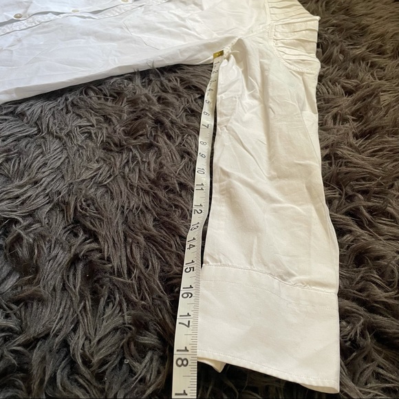 Yves Saint Laurent - Picture 5 of 8